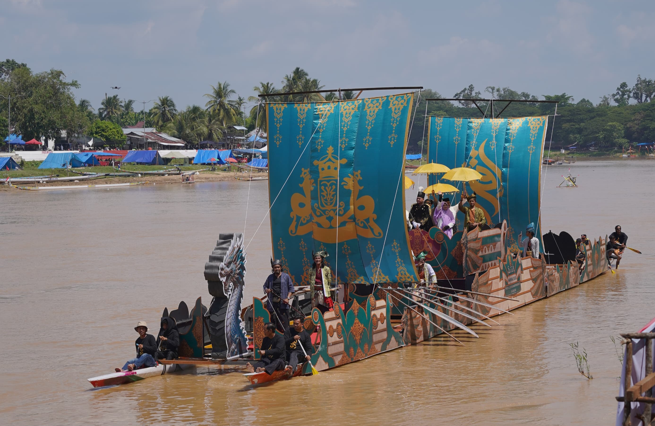 Kapal Harimau Buas Meriahkan Pawai Perahu Hias MTQ Riau, Angkat Spirit Al-Qur'an dalam Perjuangan Sultan Siak