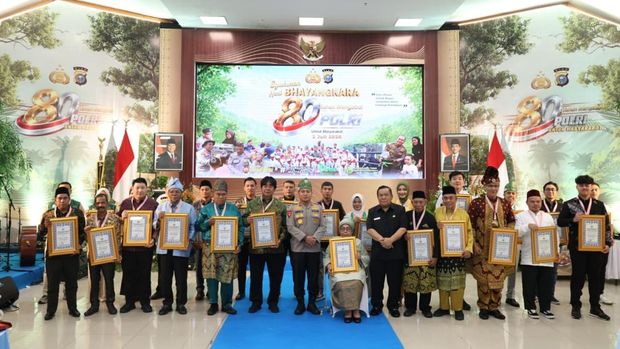 Apresiasi Kerja Nyata Kapolda, Gubri Ikut Bangga Polda Riau Raih Nugraha Sakanti