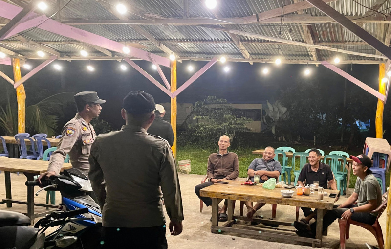 Jaga Kamtibmas, Polsek Teluk Meranti Gelar Patroli Blue Light