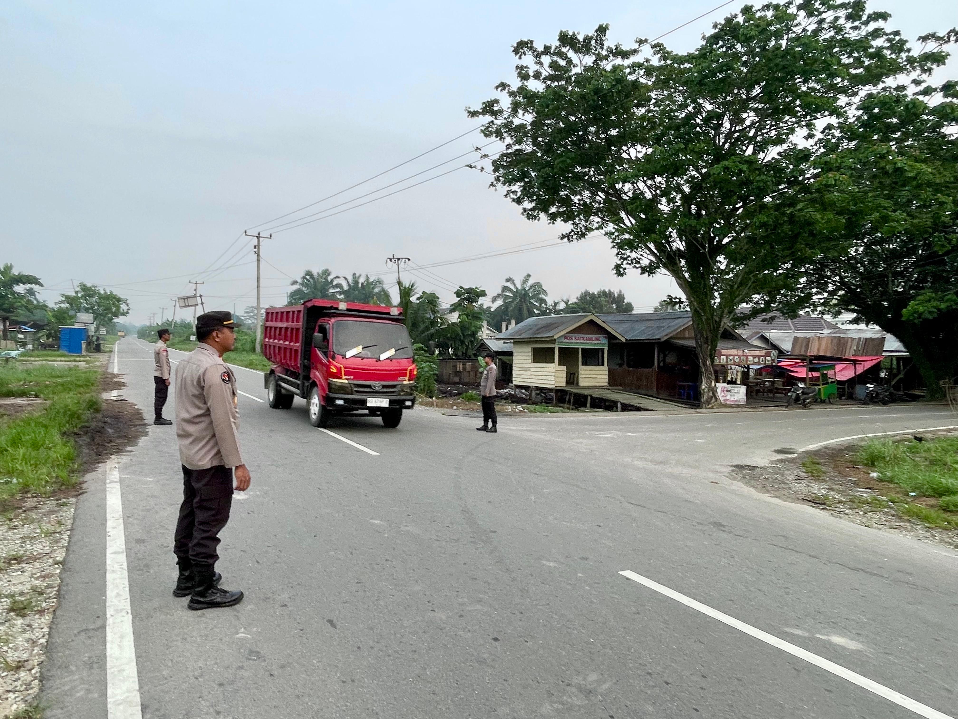 Polsek Teluk Meranti Laksanakan Gatur Lalin Pagi di Jalan Lintas Bono