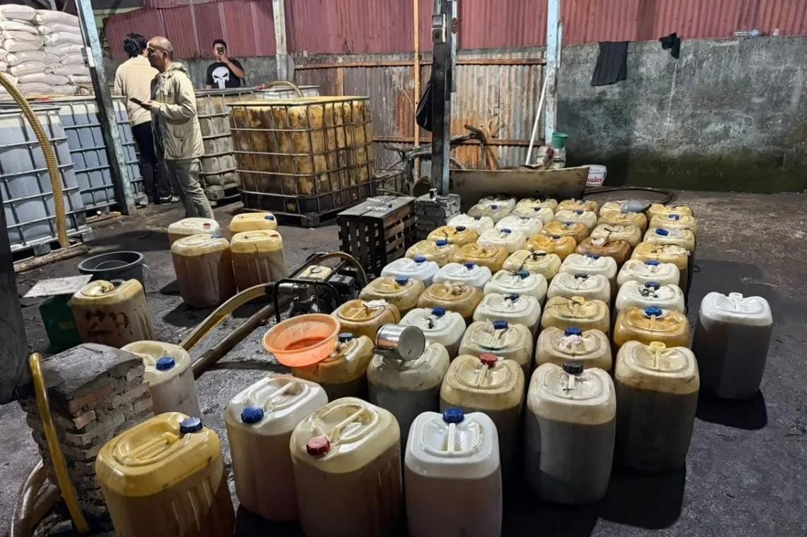 Dugaan Penyelewengan BBM Subsidi, 6.500 Liter Biosolar Disita di Siak