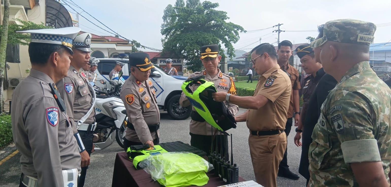 Kapolsek Teluk Meranti Hadiri Gelar Pasukan Ops Patuh Lancang Kuning 2026, Wujudkan Polisi Bersama Masyarakat